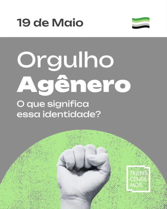 Hoje, dia 19 de maio, é dia do orgulho agênero. Mas o que significa isso?

Pessoas agênero são aquelas que não se identificam com nenhum gênero. Elas não são homens e nem mulheres. Algumas se entendem dentro do guarda-chuva da não-binariedade, já outras como um gênero neutro. De qualquer forma, vale a pena mencionar que essa se trata de uma identidade que está em construção.

Acredita-se que a primeira referência ao termo agênero foi feita em 1997, quando a possibilidade da ausência de gênero apareceu em um artigo do “International Journal of Transgenderism”. Contudo, foi somente em 2014 que a identidade agênero ganhou mais visibilidade, inclusive com a criação de uma bandeira.

A bandeira mais popular é a composta por listras horizontais nas cores preto, branco, cinza e verde. O preto e o branco simbolizam a completa ausência de gênero; o cinza, a ausência parcial; já o verde representa a identidade agênera, cor escolhida para fugir do azul e rosa, geralmente utilizadas na representação dos gêneros binários. 

Uma coisa que é importante destacar é que gênero não tem nada a ver com sexualidade. Logo, não devemos confundir “agênero” com “assexual”. Este último termo é utilizado para se referir a pessoas que não sentem atração ou interesse sexual por outras.
ㅤ
E você sabia disso tudo? Gostou de conhecer um pouco mais.
ㅤ
#agênero #LGBTBrasil #trans #pessoastrans #nãobinarie inarie #generoneutro #transcendemosexplica #informação #representação #naobinario

#descriçãodaimagem: imagem com fundo cinza e branco. No meio há um semicírculo em verde claro e um punho em preto e branco. Texto: 19 de maio. Orgulho agênero. O que significa essa identidade?